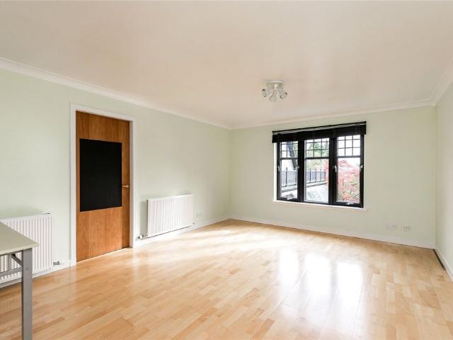 4 bedroom maisonette to rent