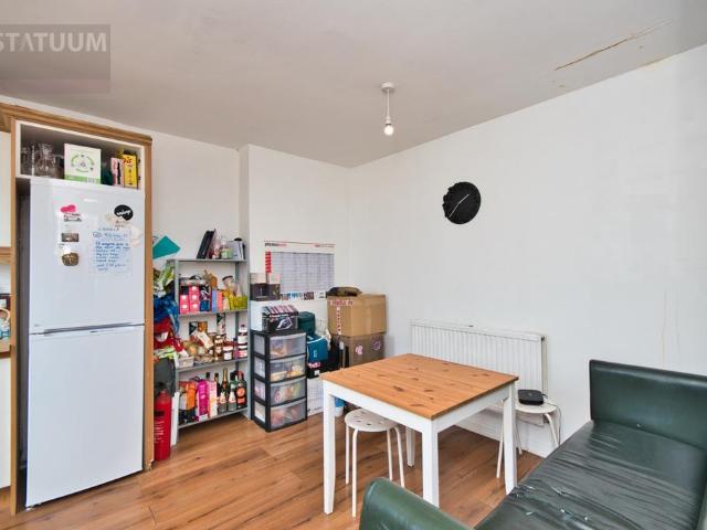 4 bedroom maisonette to rent