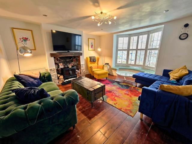 4 bedroom maisonette to rent
