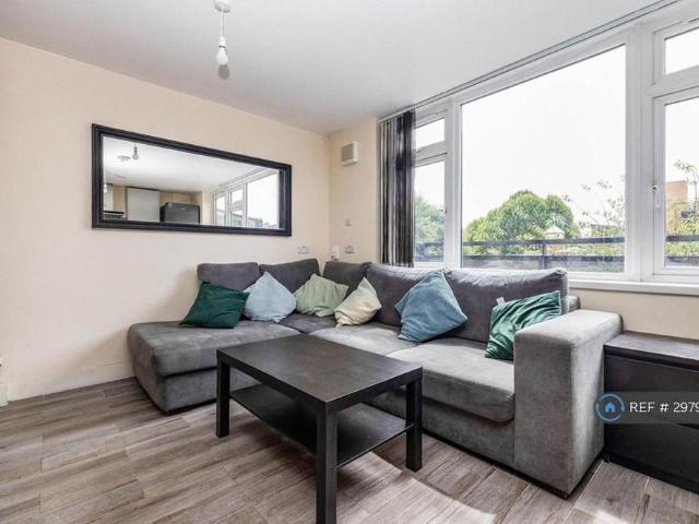 4 bedroom maisonette to rent