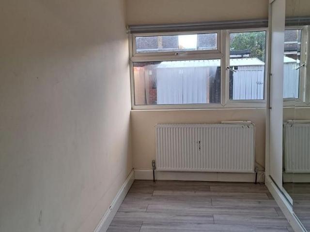 4 bedroom maisonette to rent