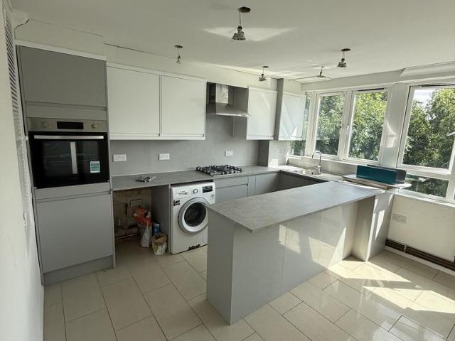 4 bedroom maisonette to rent