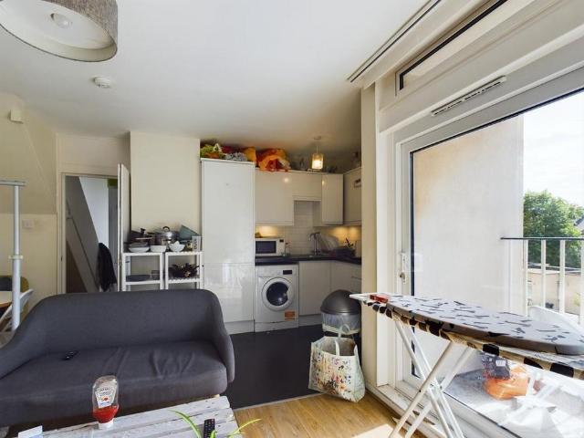 4 bedroom maisonette to rent