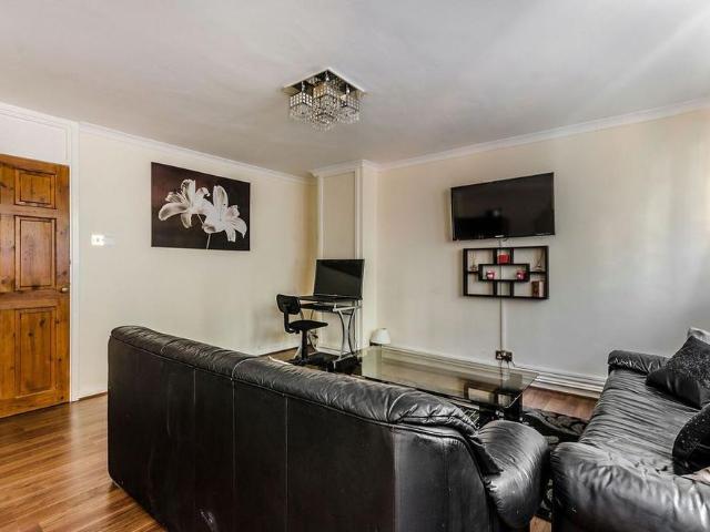 4 bedroom maisonette to rent