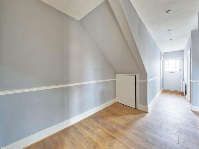 4 bedroom maisonette to rent