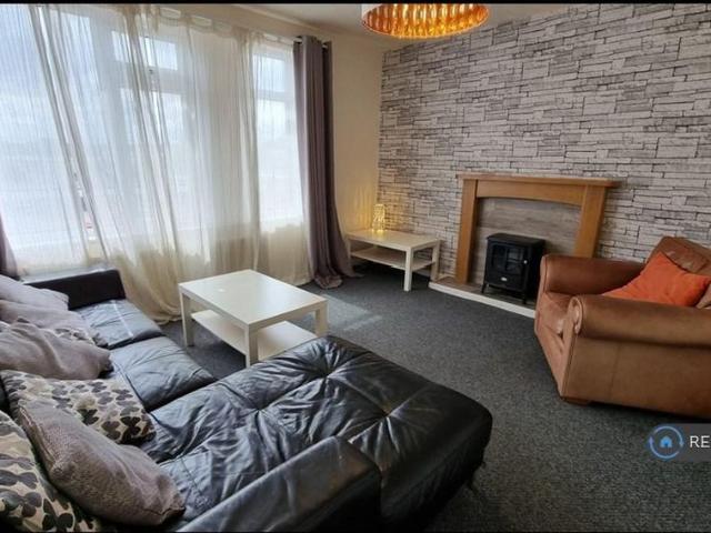 4 bedroom maisonette to rent