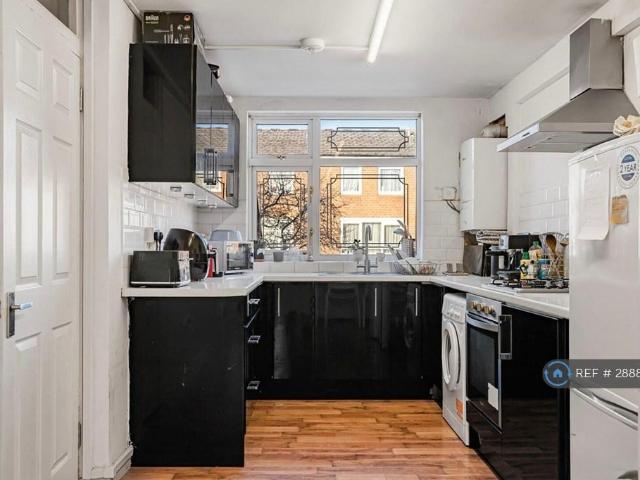 4 bedroom maisonette to rent
