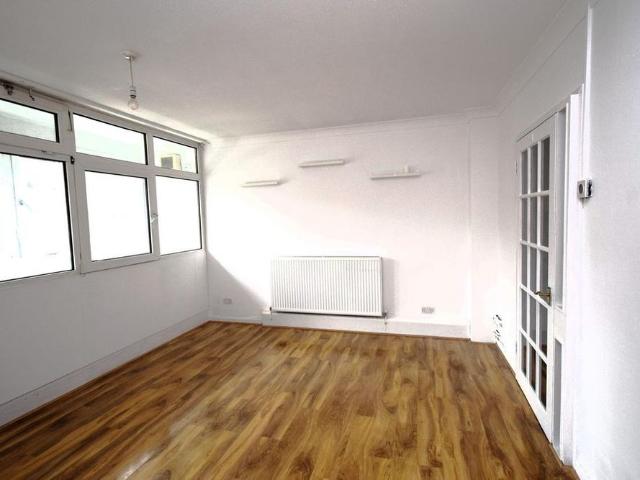 4 bedroom maisonette to rent