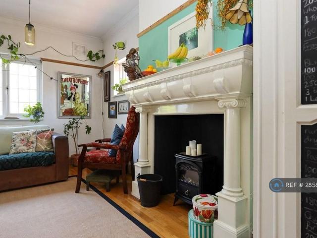 4 bedroom maisonette to rent