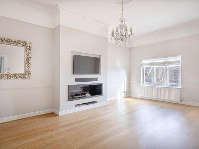 4 bedroom maisonette to rent