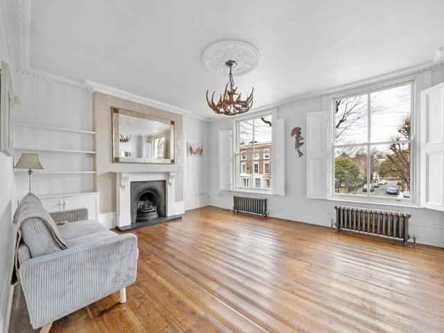 4 bedroom maisonette to rent