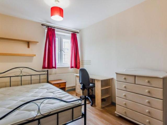 4 bedroom maisonette to rent