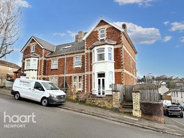 4 bedroom maisonette to rent