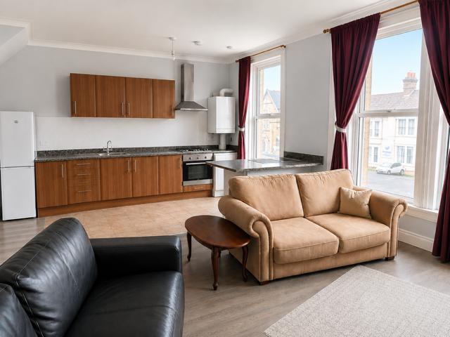 3 bedroom maisonette to rent