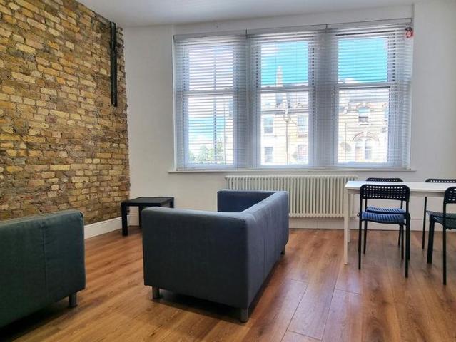 4 bedroom maisonette to rent