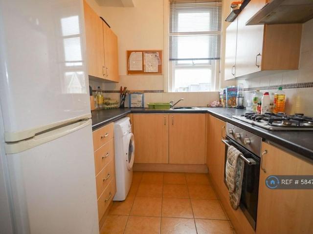 4 bedroom maisonette to rent