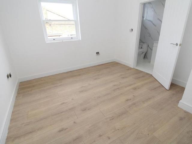 4 bedroom maisonette to rent