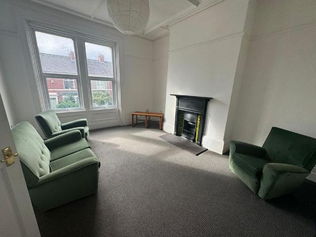 4 bedroom maisonette to rent