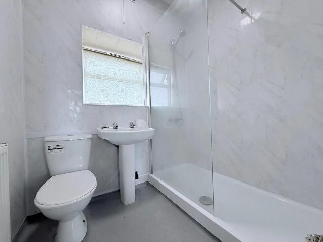 4 bedroom maisonette to rent