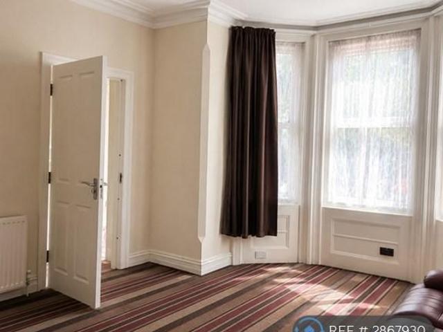 4 bedroom maisonette to rent