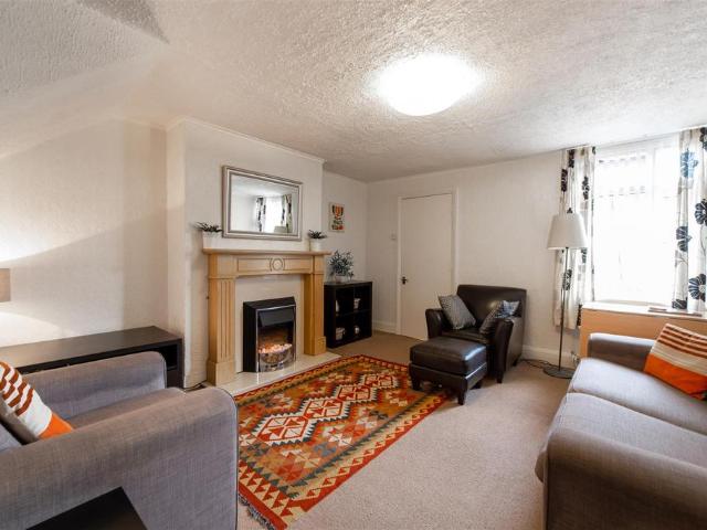 4 bedroom maisonette to rent