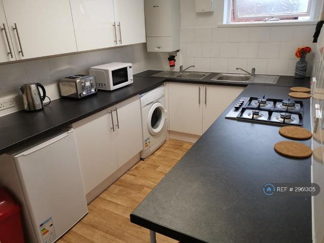 4 bedroom maisonette to rent
