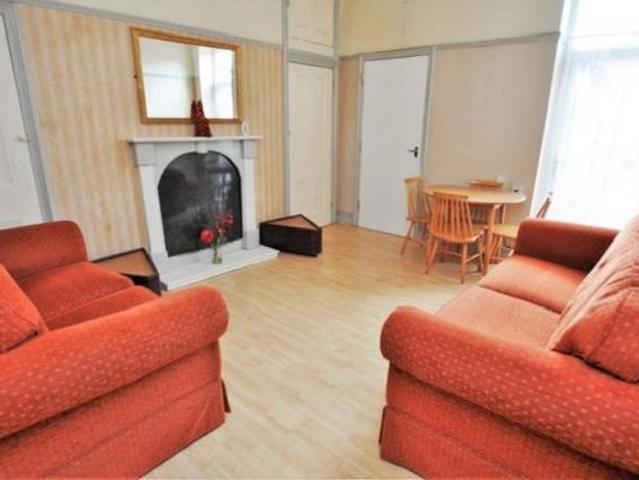 4 bedroom maisonette for sale