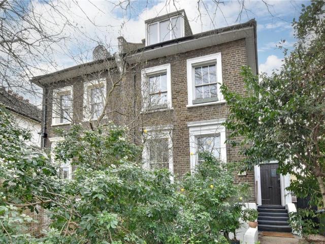 4 bedroom maisonette for sale