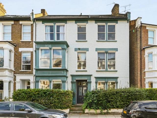 4 bedroom maisonette for sale