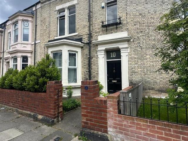 4 bedroom maisonette for sale