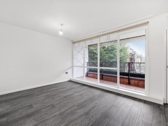4 bedroom maisonette for sale