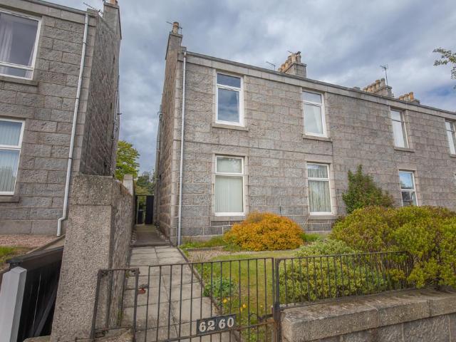 4 bedroom maisonette for sale