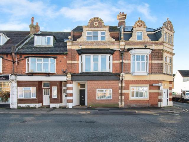 4 bedroom maisonette for sale