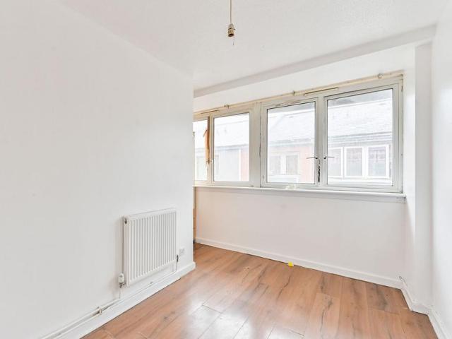 4 bedroom maisonette for sale