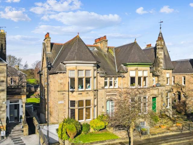 4 bedroom maisonette for sale