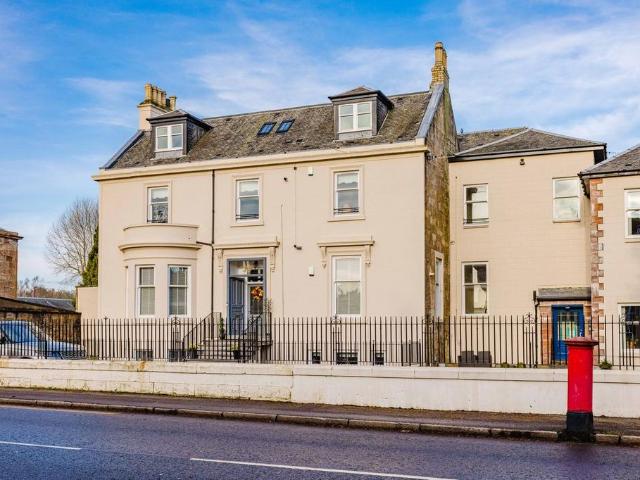 4 bedroom maisonette for sale