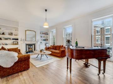 4 bedroom maisonette for sale