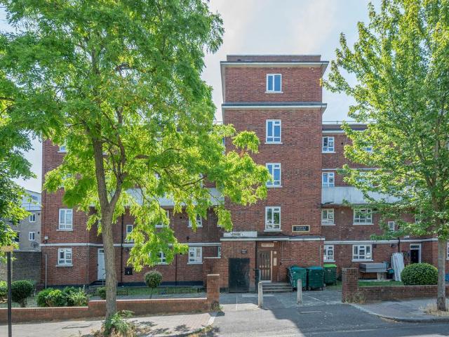 4 bedroom maisonette for sale