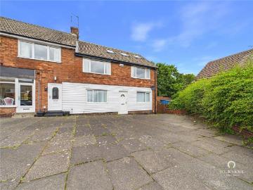 4 bedroom maisonette for sale