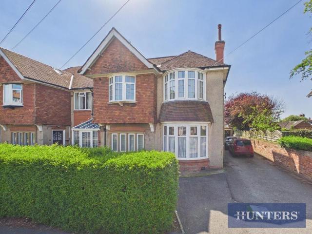 4 bedroom maisonette for sale