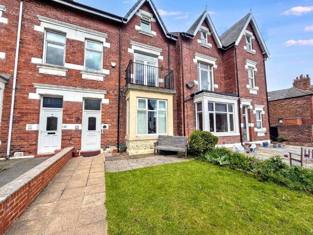 4 bedroom maisonette for sale