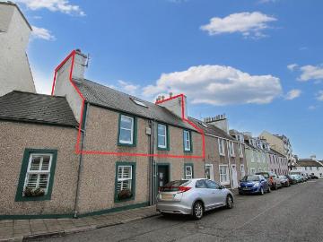 4 bedroom maisonette for sale