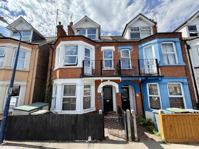 4 bedroom maisonette for sale
