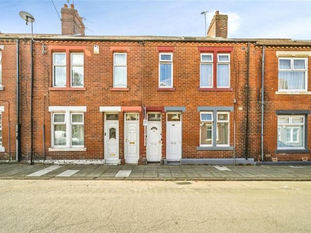 4 bedroom maisonette for sale