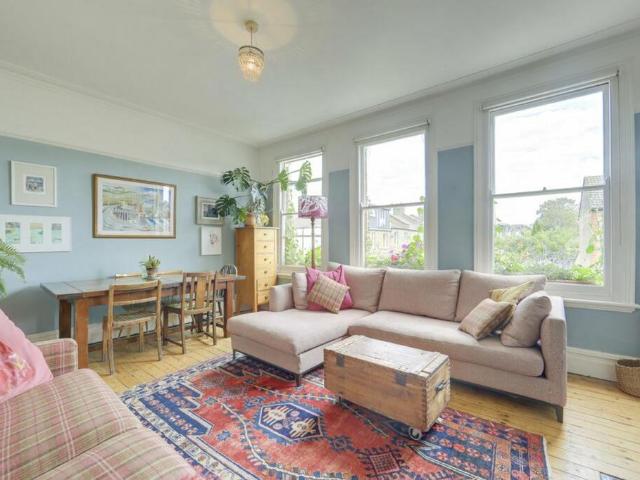 4 bedroom maisonette for sale
