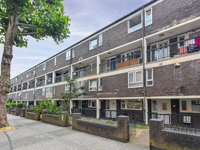 4 bedroom maisonette for sale