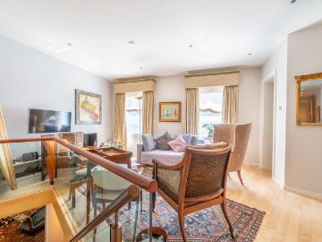 4 bedroom maisonette for sale