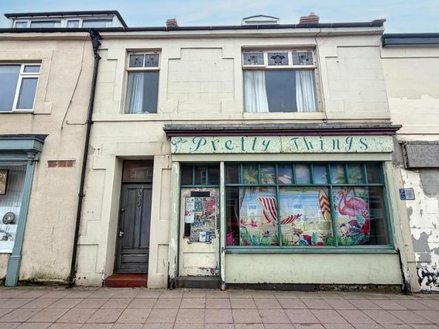4 bedroom maisonette for sale