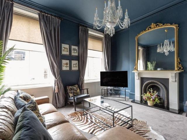 4 bedroom maisonette for sale