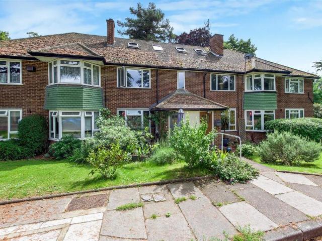 4 bedroom maisonette for sale